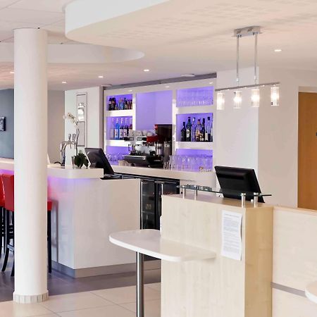 Ibis Lyon Est Chaponnay Hotel Bagian luar foto